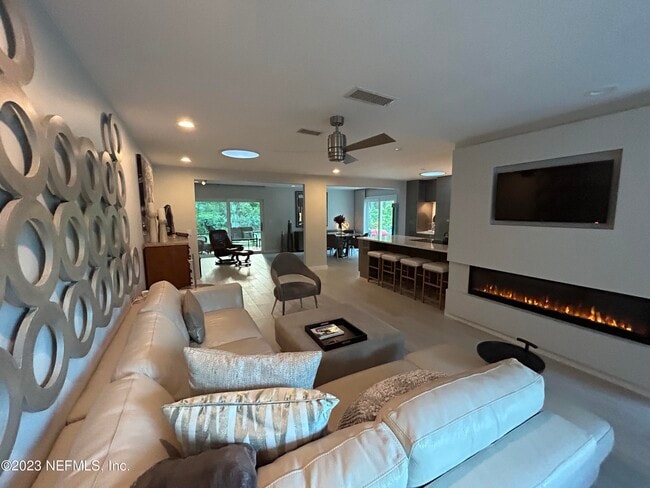 Foto del edificio - 937 Espinado Ave