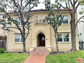 Building Photo - 121 N Swall Dr