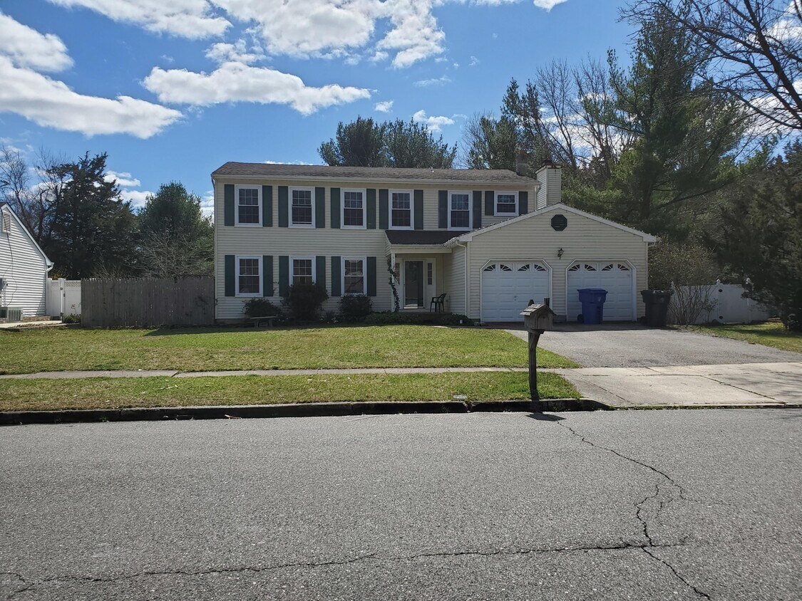 517 Buxton Rd, Toms River, NJ 08755
