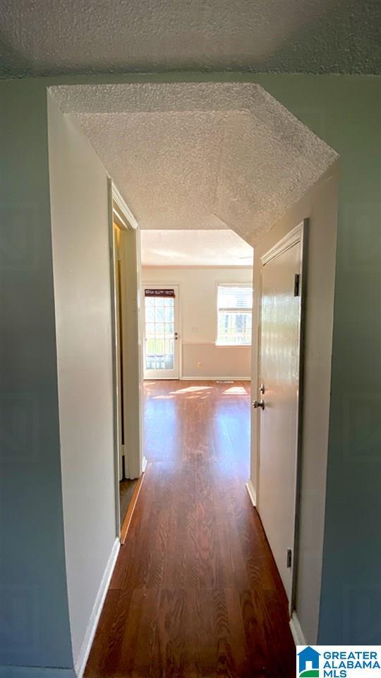 Foto del edificio - 817 Linbard Ln