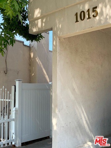 Building Photo - 1015 Grover Ave