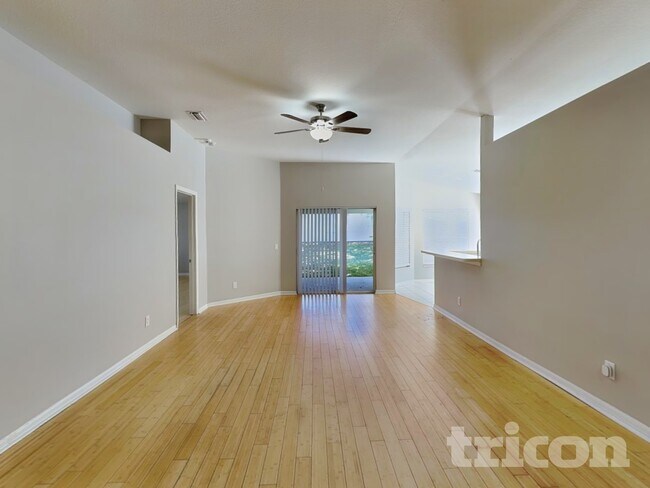 Foto del edificio - 9718 White Barn Way