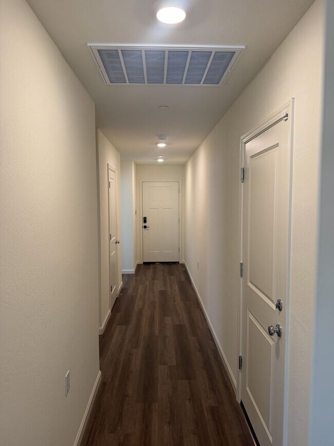 Foto del edificio - Brand New Turnkey Home