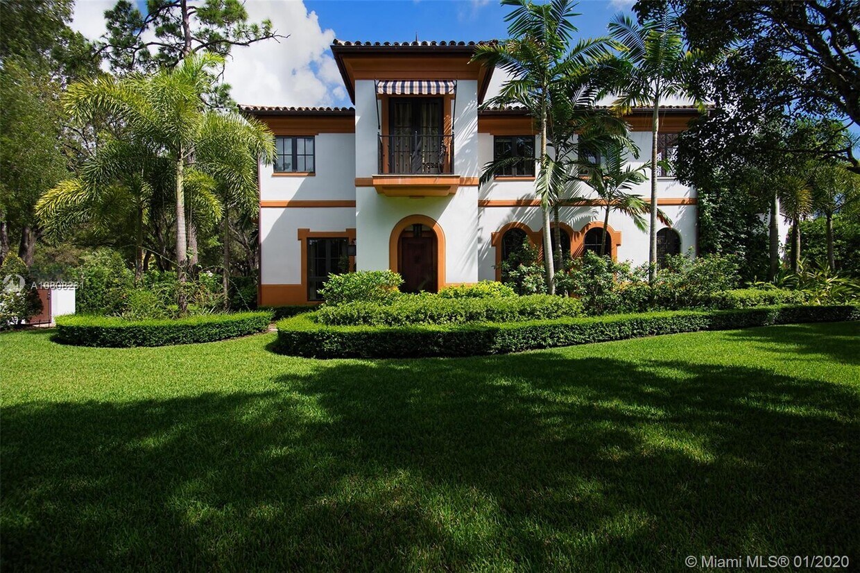 Foto principal - 750 Biltmore Ct