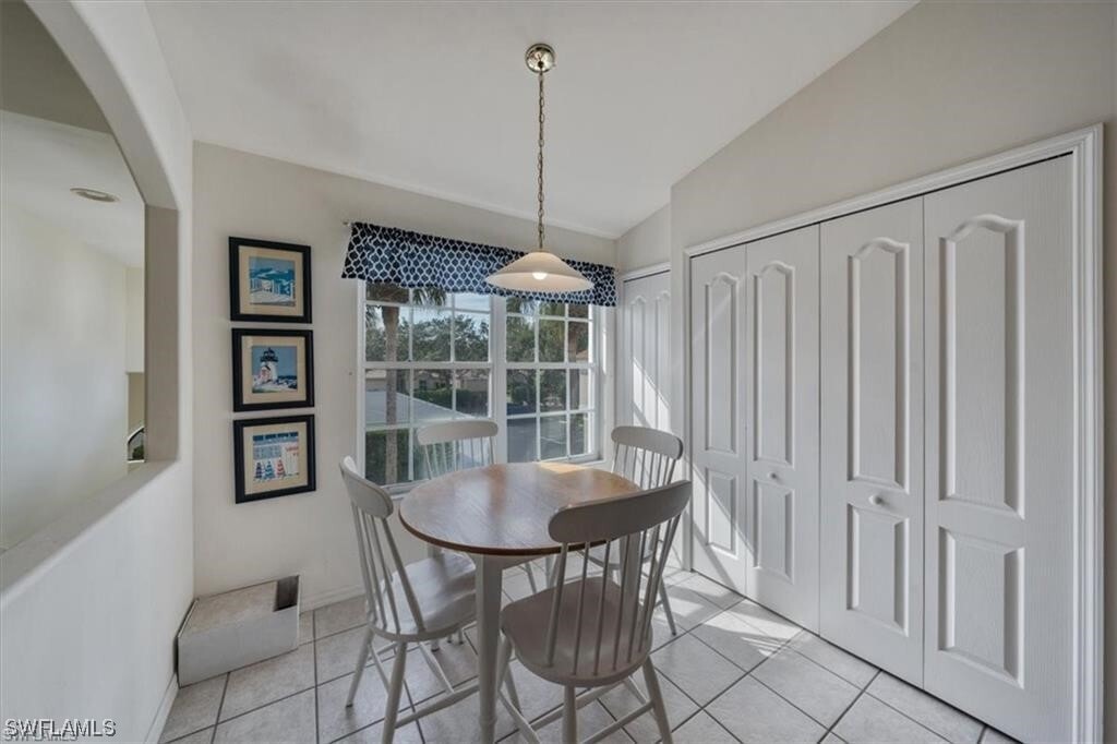 Building Photo - 9189 Spring Run Blvd