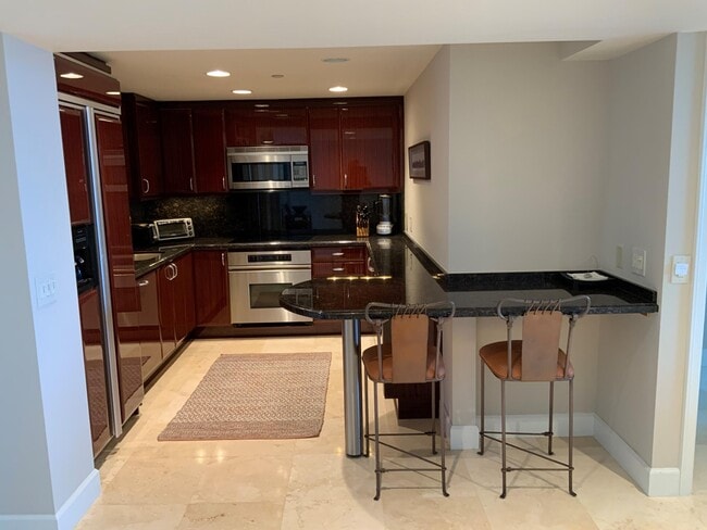 Foto del edificio - 4201 N Ocean Blvd