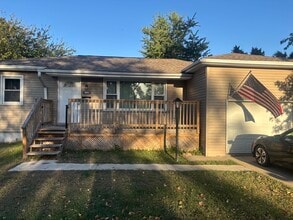 Building Photo - 1867 Clay Dr