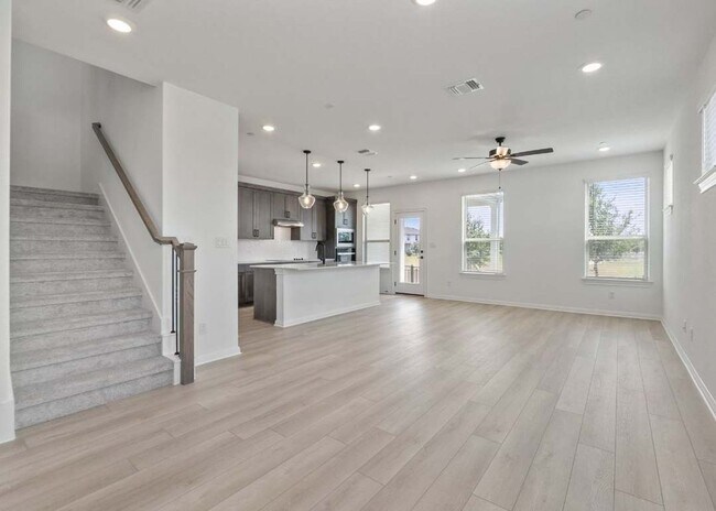 Foto del edificio - 2725 Woodall Dr