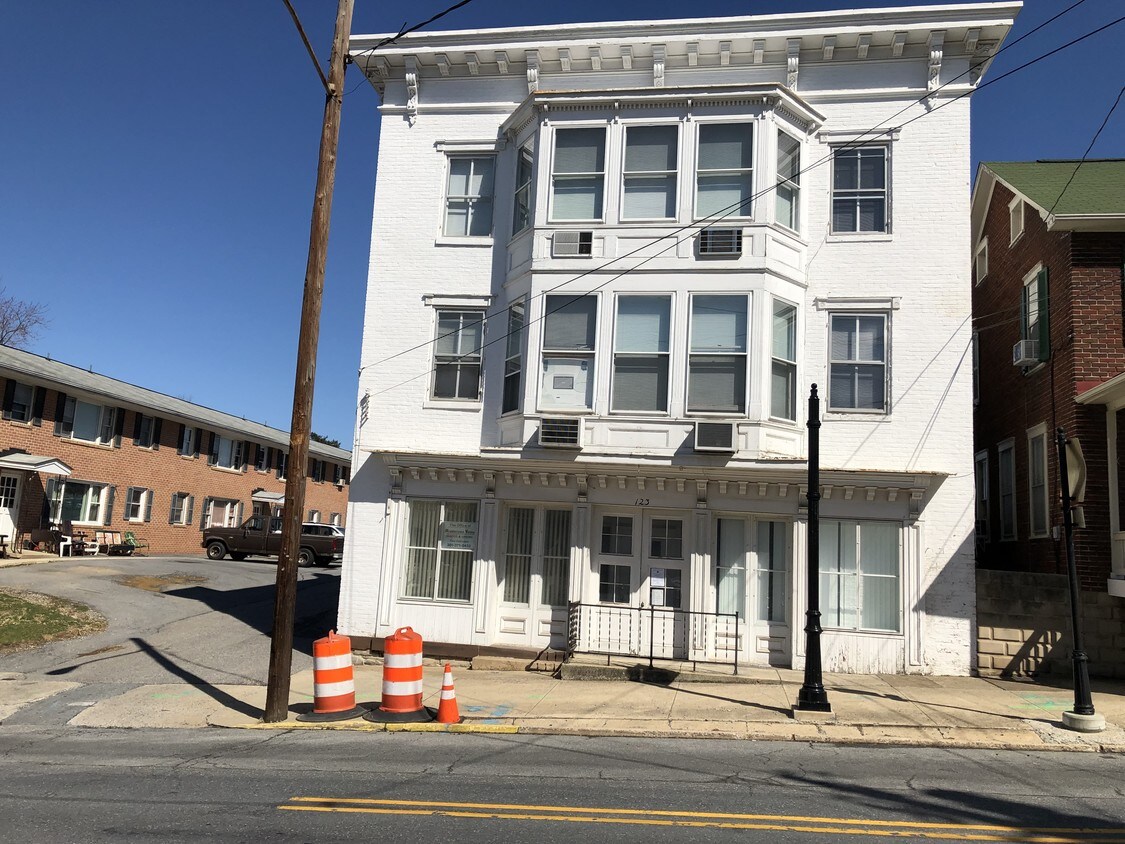 121 W Main Thru 125 St, Middletown, MD 21769 Apartments in Middletown