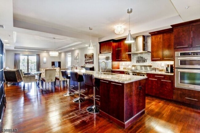 Foto del edificio - 40 W Park Pl