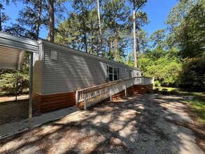 Building Photo - 45 Whippoorwill Ln