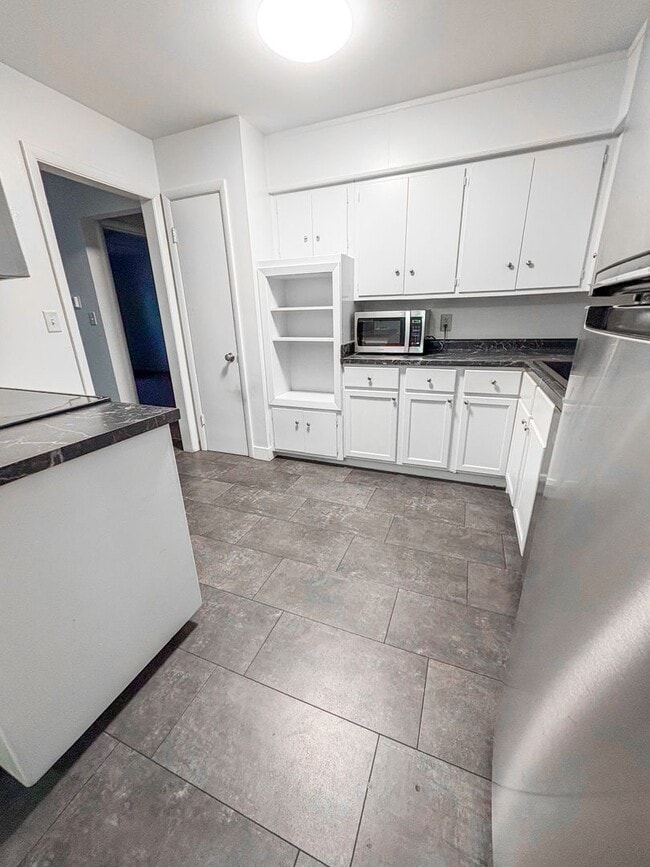 Building Photo - 1521 Thompson St