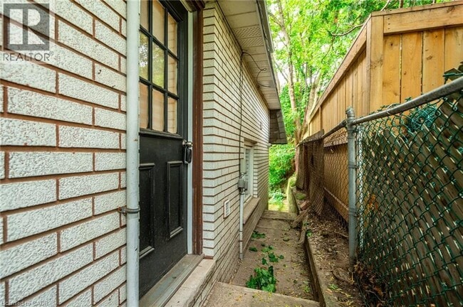 Photo du bâtiment - 13 Henry St