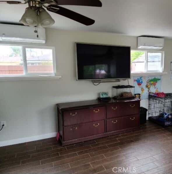 Building Photo - 338 W Bonnie Brae Ct