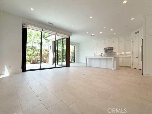 Building Photo - 203 Fiore