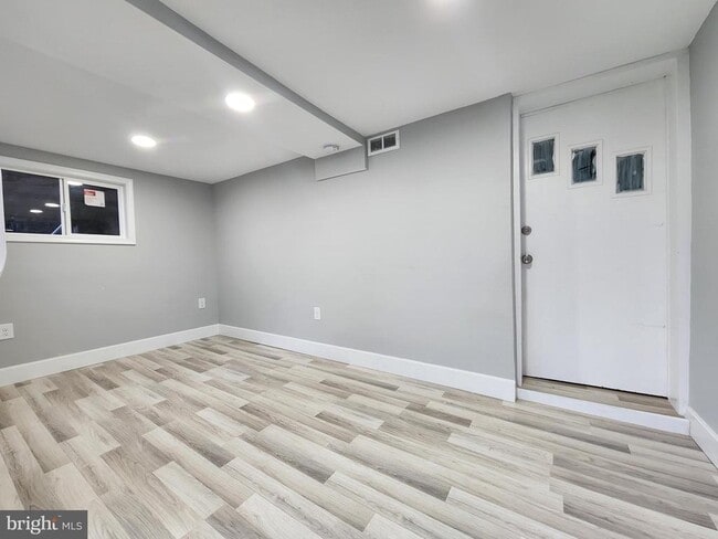 Building Photo - 8431 Willow Oak Rd