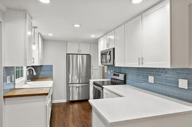 Foto del edificio - 3306 W 71st Terrace