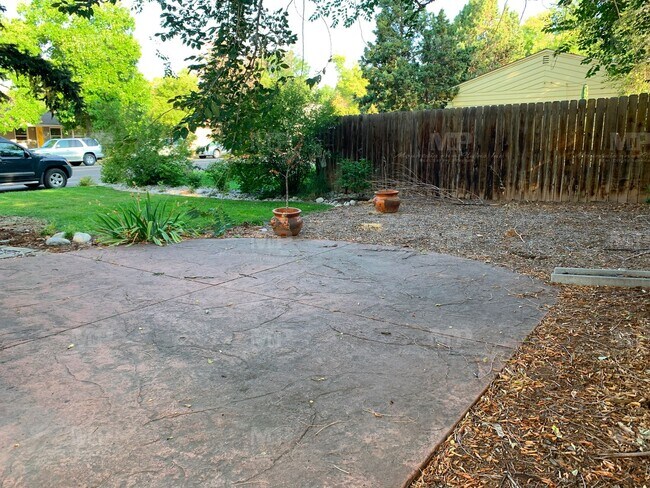 Foto del edificio - 1808 Remington St