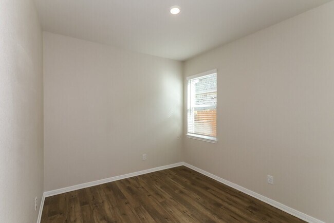 Building Photo - 7626 Tipton Meadow Way