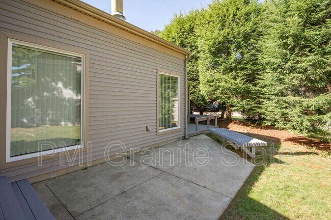 Building Photo - 44 Walden Pond Dr