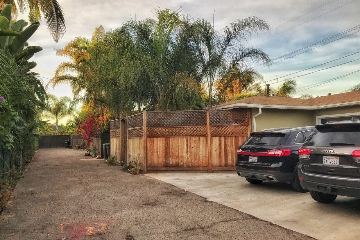 117 Apartments Available for Rent in Costa Mesa, CA