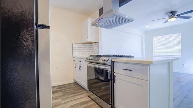 Building Photo - 426 N 17th Ave