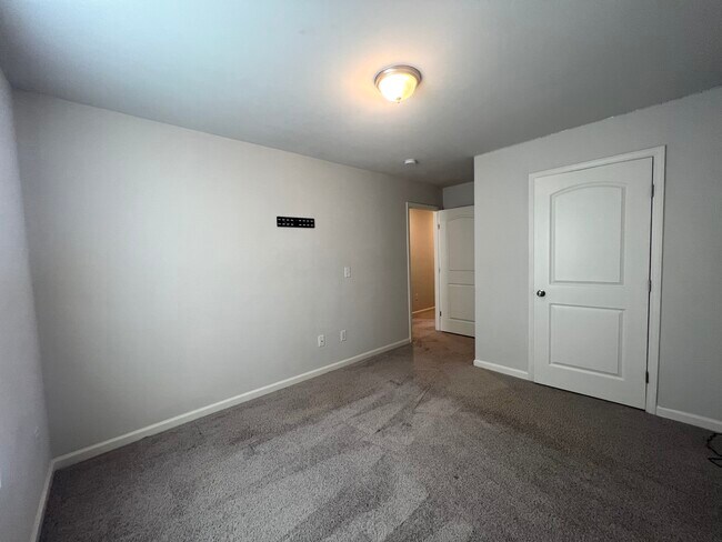 Foto del edificio - 618 Farmstead Trl