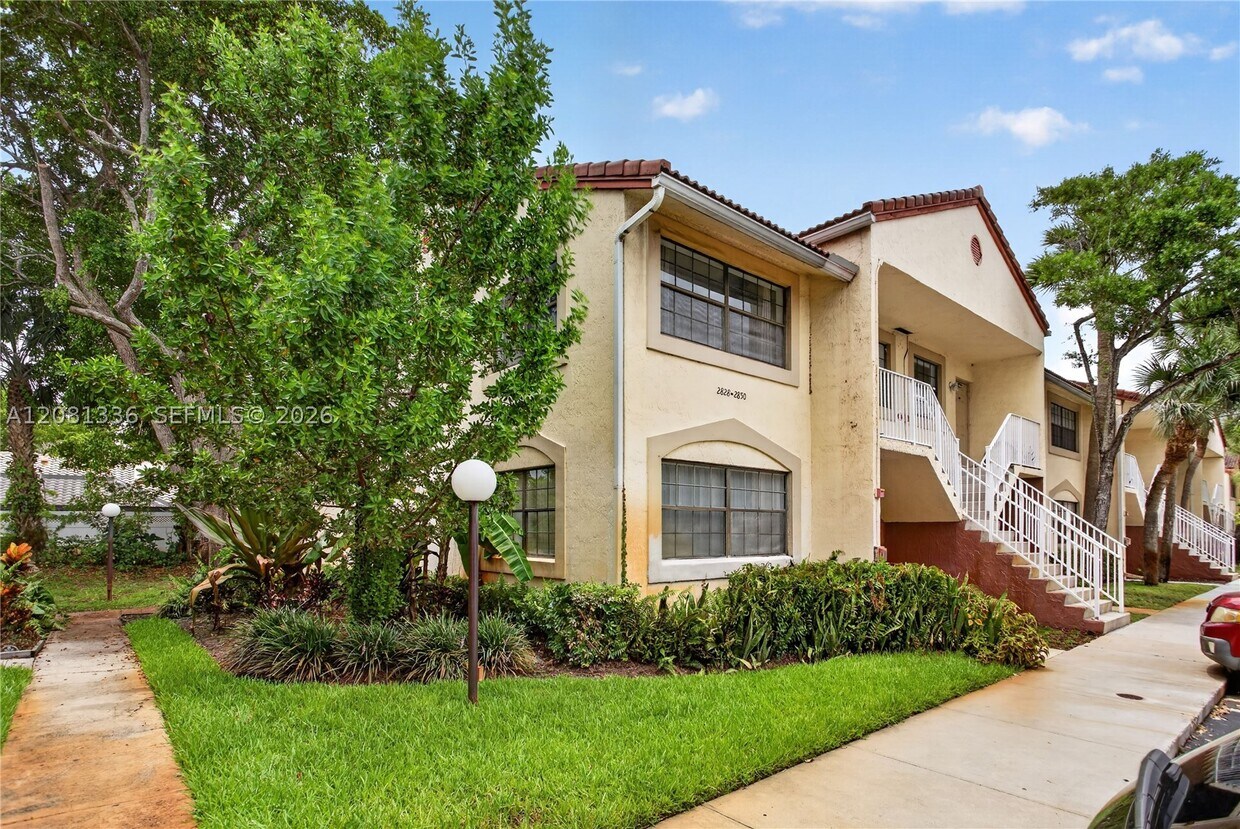 Building Photo - 2830 Coral Springs Dr