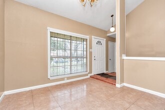 Building Photo - 1315 Twining Oaks Ln