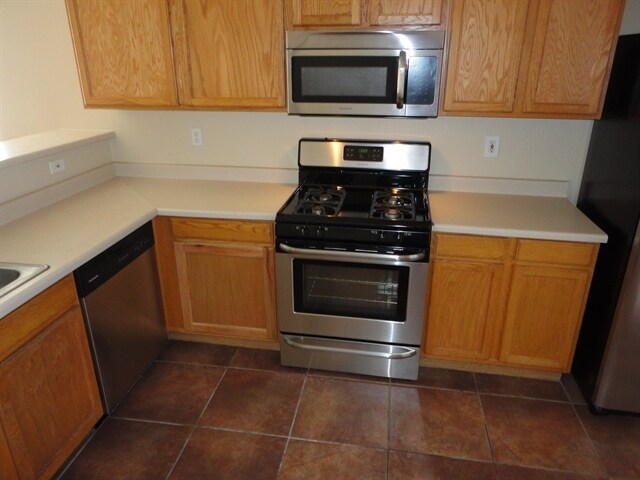 Foto del edificio - 5363 Fossil Ridge Pl NW