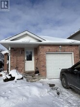 Building Photo - 890 Marigold St