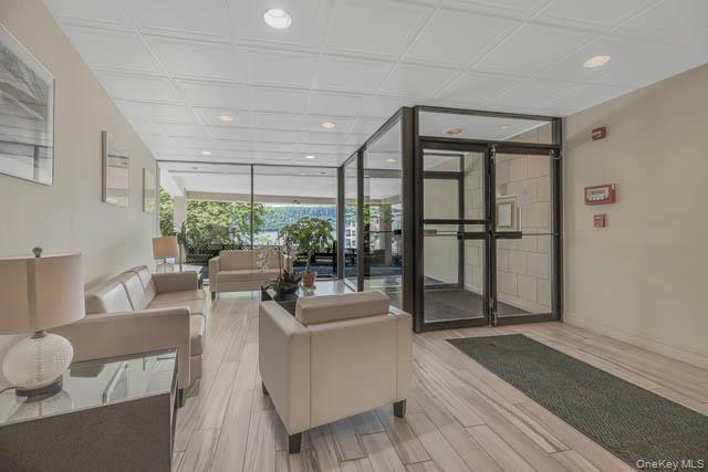Foto del edificio - 1120 Warburton Ave