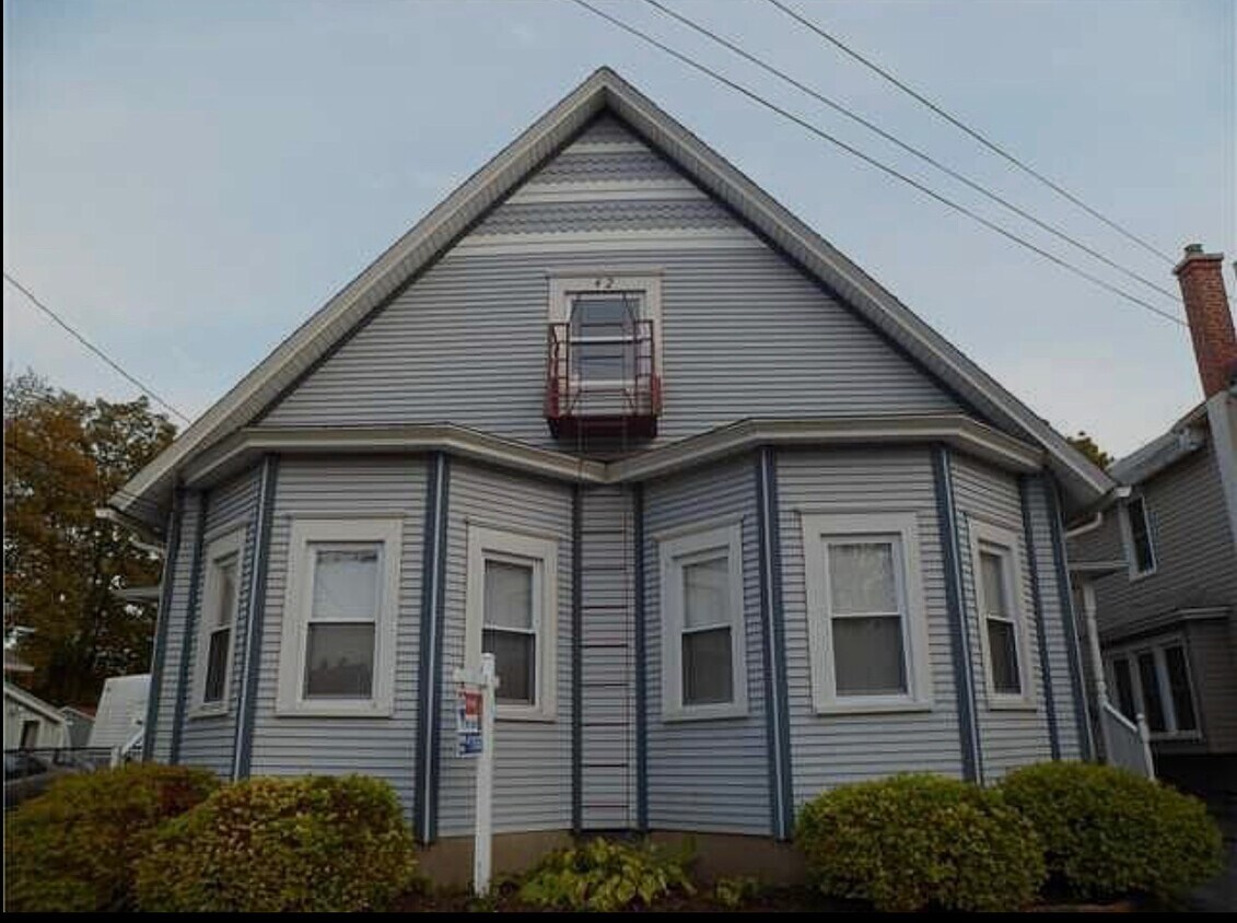 Primary Photo - 40-44 Ruggles St