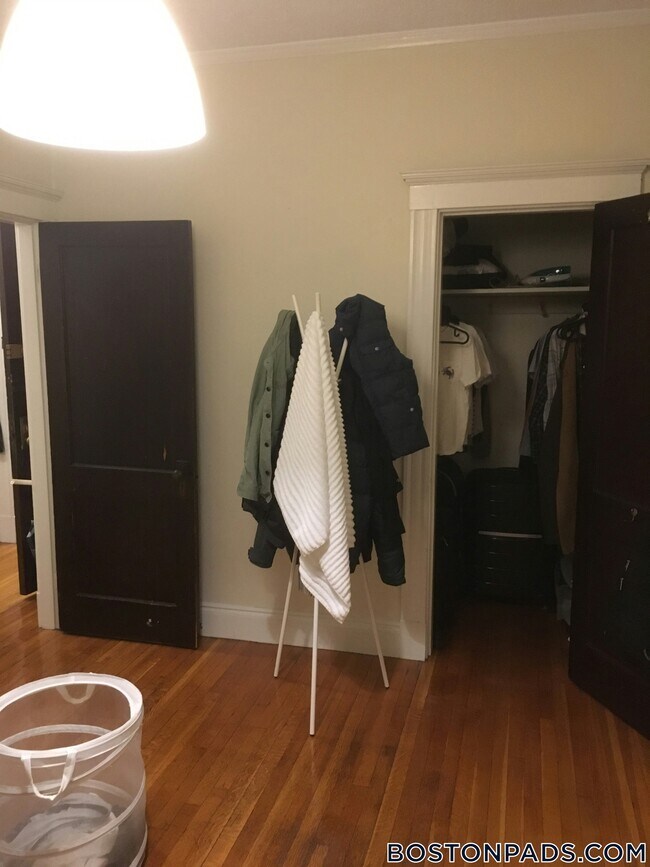 Building Photo - 17-19 Washington St.