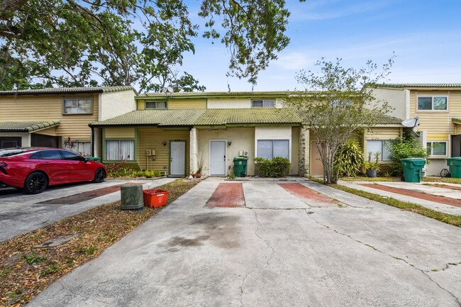Foto del edificio - 423 Sand Lime Rd