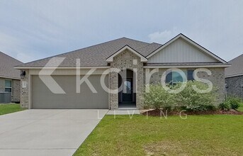 Building Photo - 403 Mango Dr