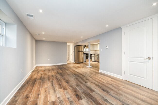 Foto del edificio - 3349 W Cuyler Ave