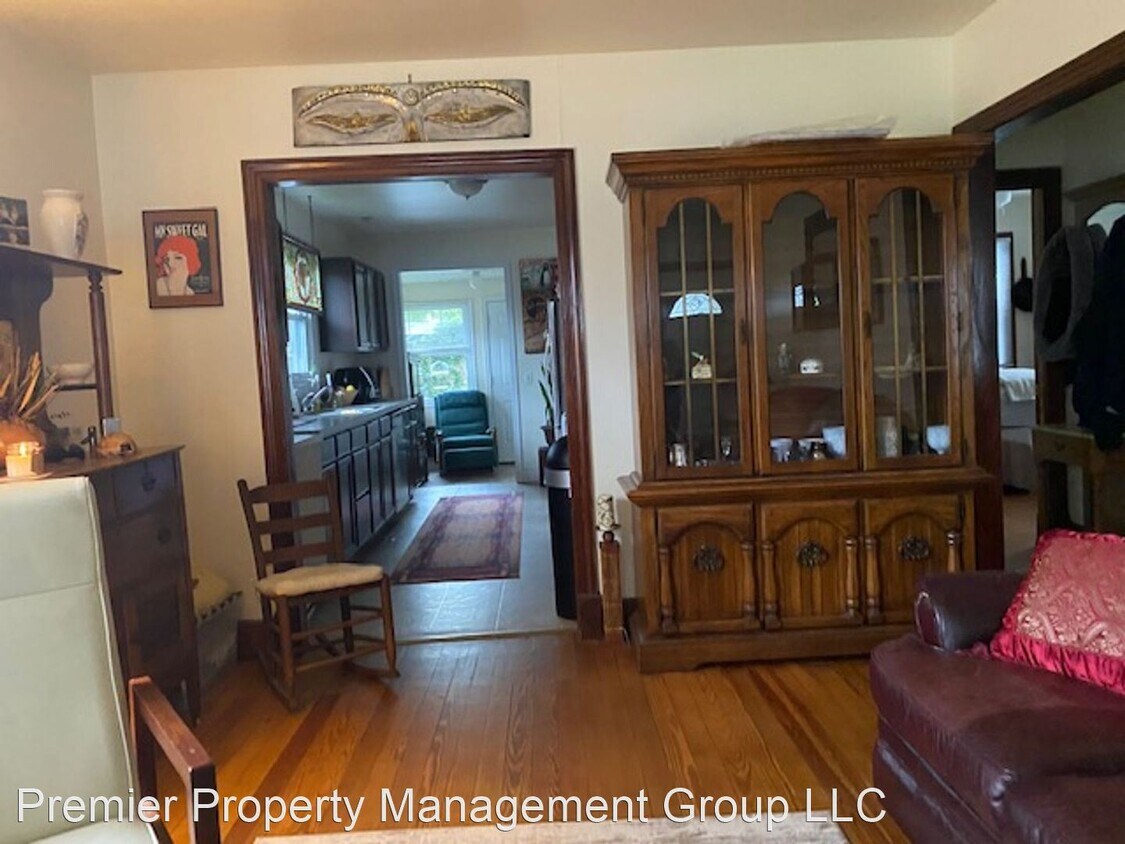 Building Photo - 2 br, 1.5 bath House - 318 Marshall Dr