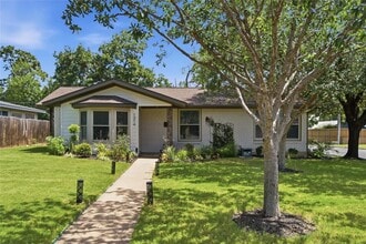 Building Photo - 1314 Yorkshire Dr