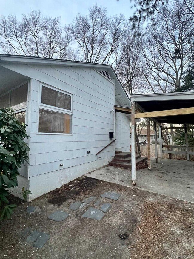 Building Photo - 5 Birch Ct