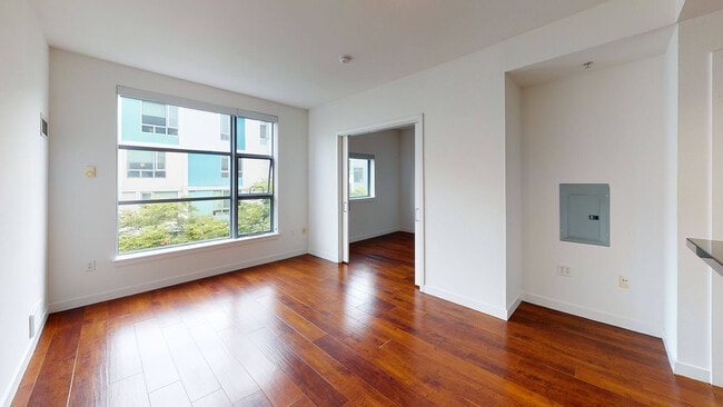 Interior Photo - Edgewater