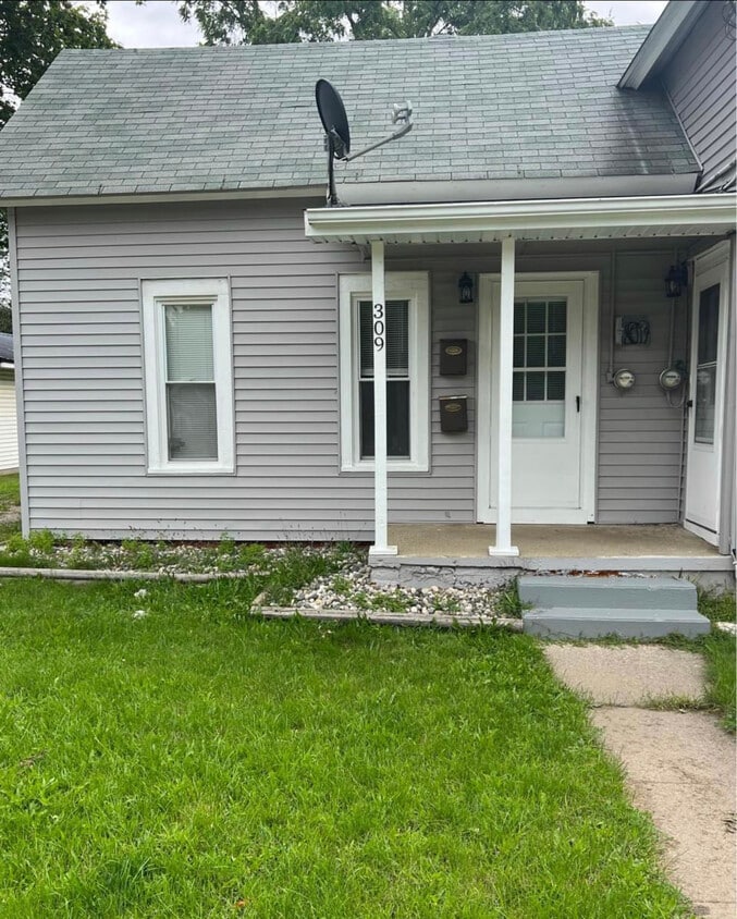 Photo - 309 S Chipman St (Owosso, MI)