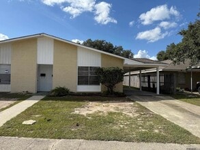 Building Photo - 4630 Southpark Dr