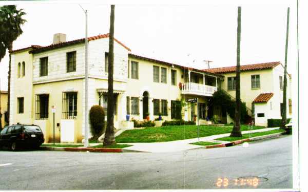 Building Photo - 4465-4479 W 2nd St