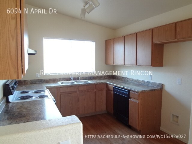 Foto del edificio - Amazing 3 bed/2bath in perfect location!