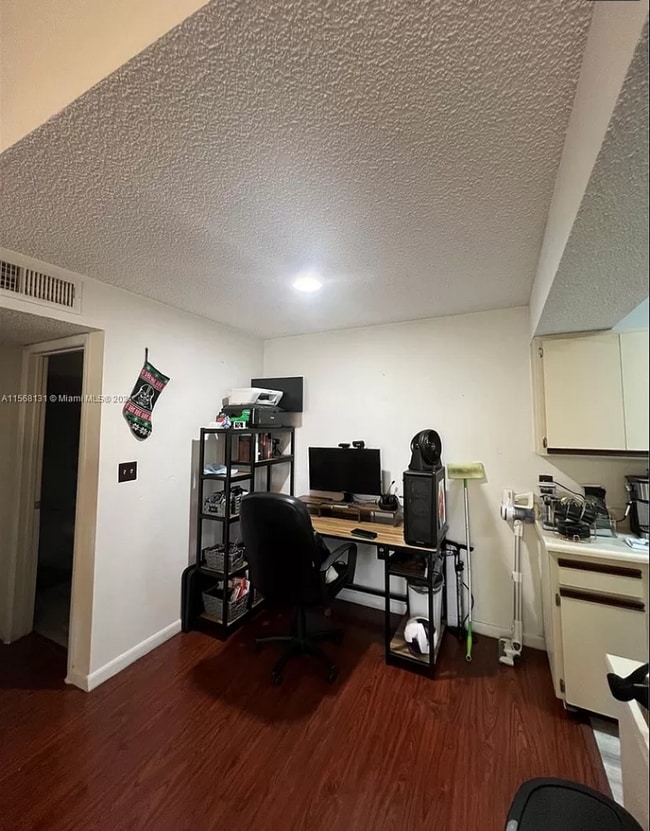 Building Photo - 15551 SW 104th Ter