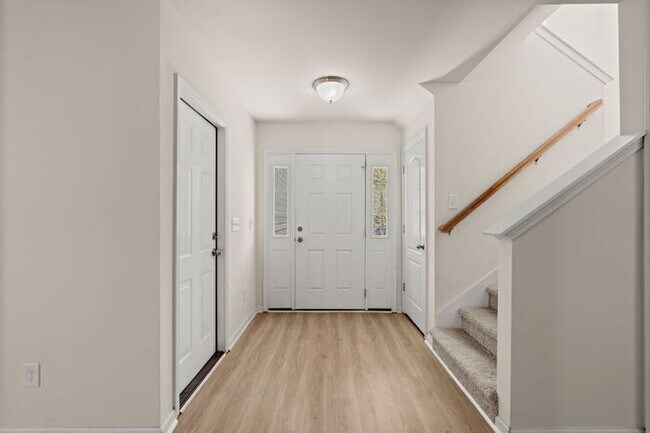 Foto del edificio - 168 Keaton Brook Dr