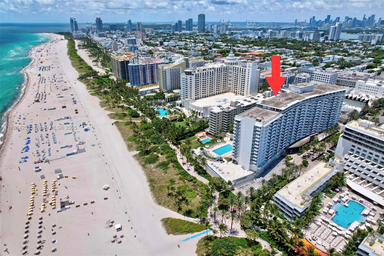 Primary Photo - 100 Lincoln Rd