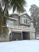 Building Photo - 69877 Meadow View Rd