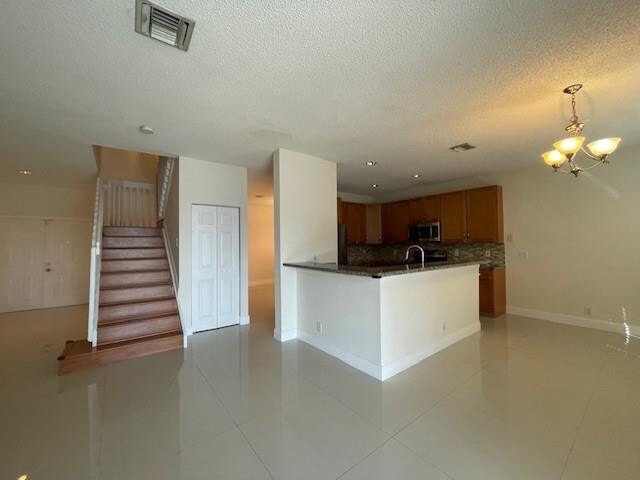 Foto del edificio - 1156 Chinaberry Dr